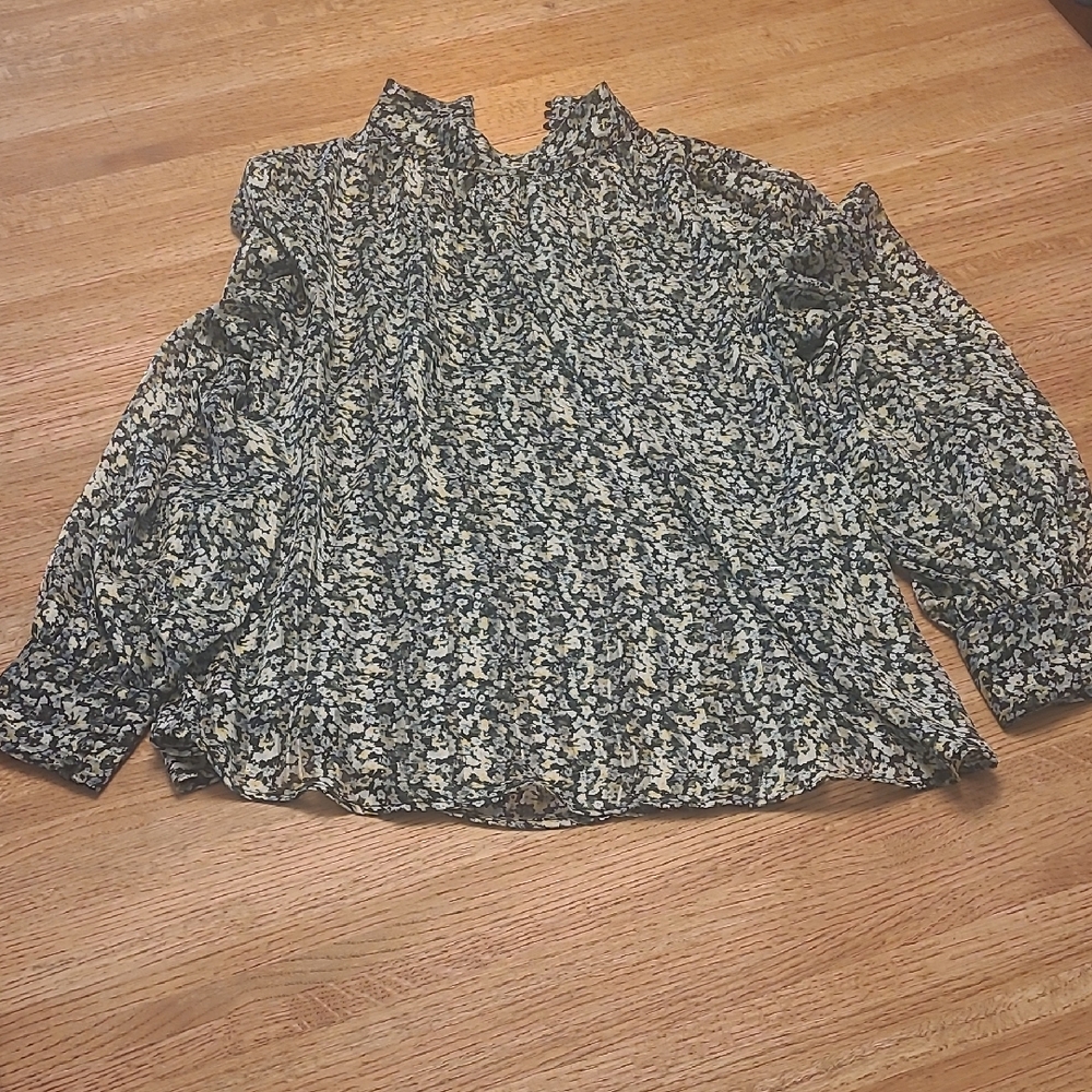 H&M Black and White Floral Blouse